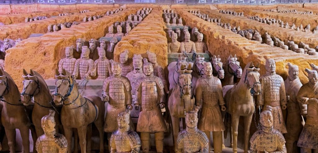 Rows of terracotta warriors