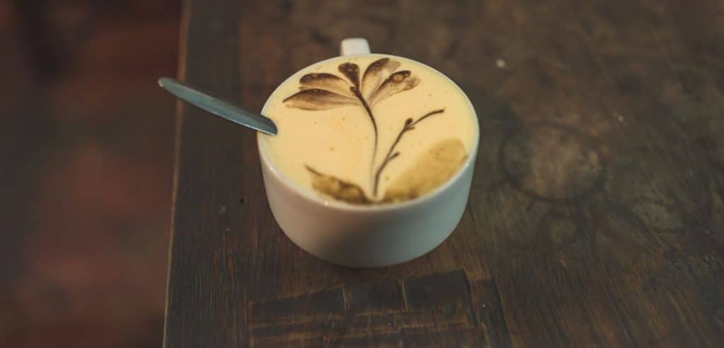 Egg coffee with art
